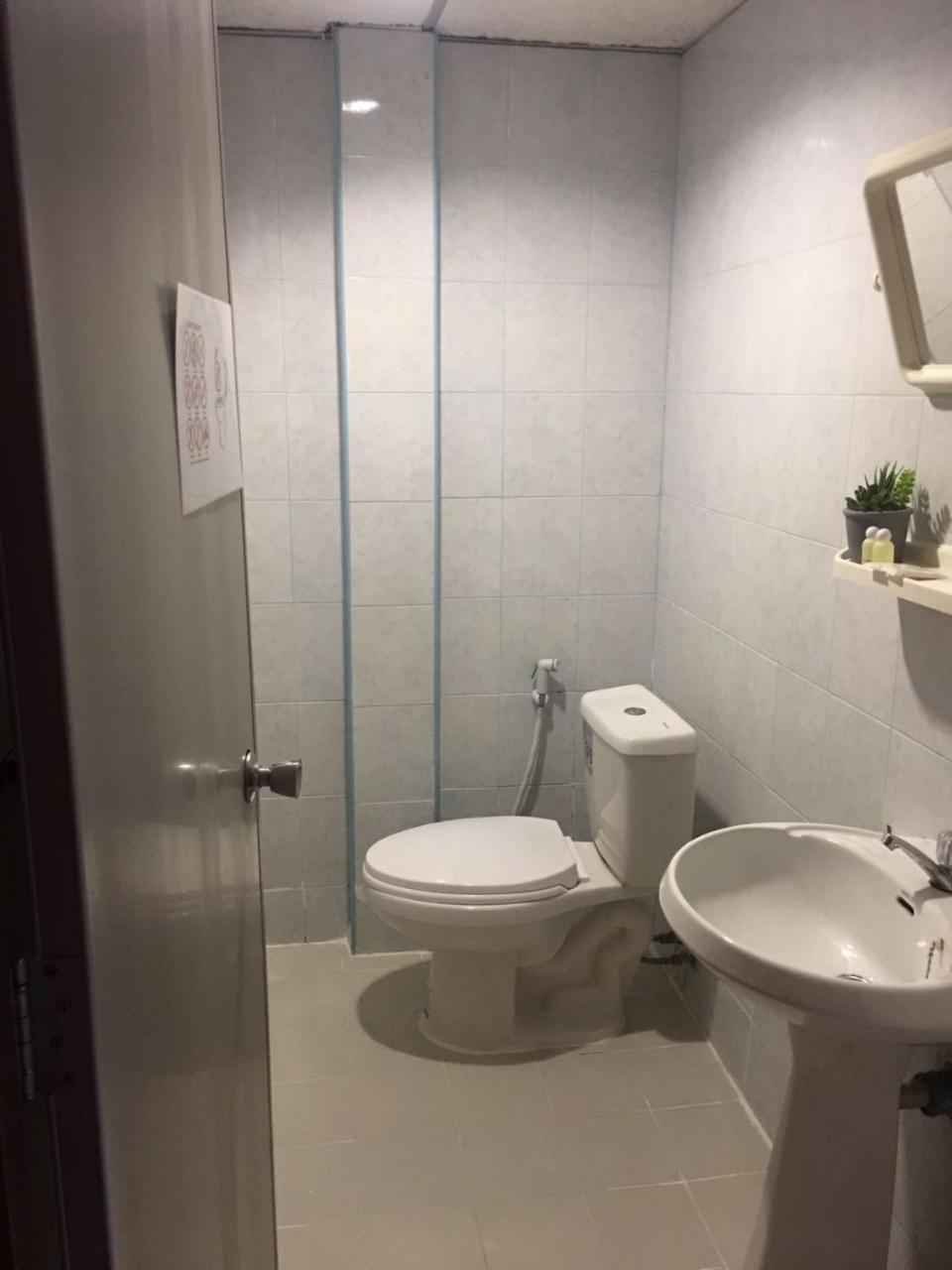 曼谷 乌诺宾馆酒店 外观 照片